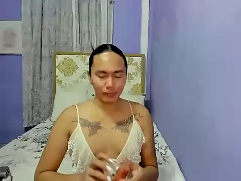 lady kim boner online show from September 28, 9:30 am