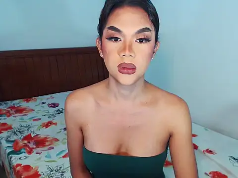 YourPlayMates online show from December 6, 2:22 pm