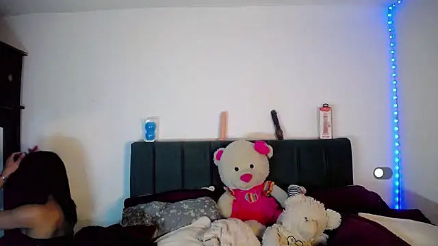 anna dolls  online show from July 19, 5:01 am