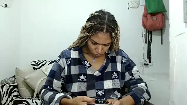 angelamarie1 online show from January 7, 10:40 am