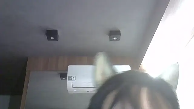 Skinny-Kitten online show from March 6, 2:50 am